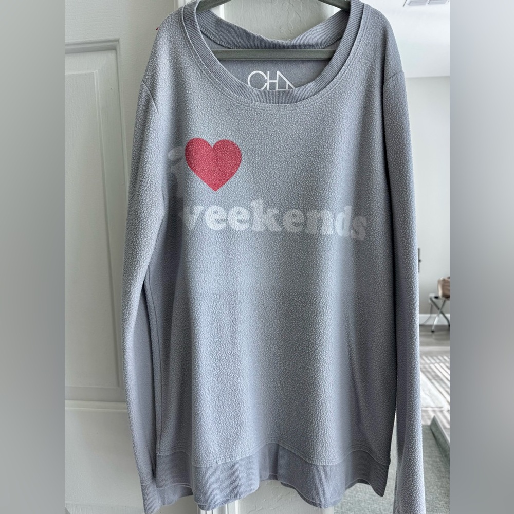 I love ❤️ weekends lightweight grey  sweatshirt size small GUC